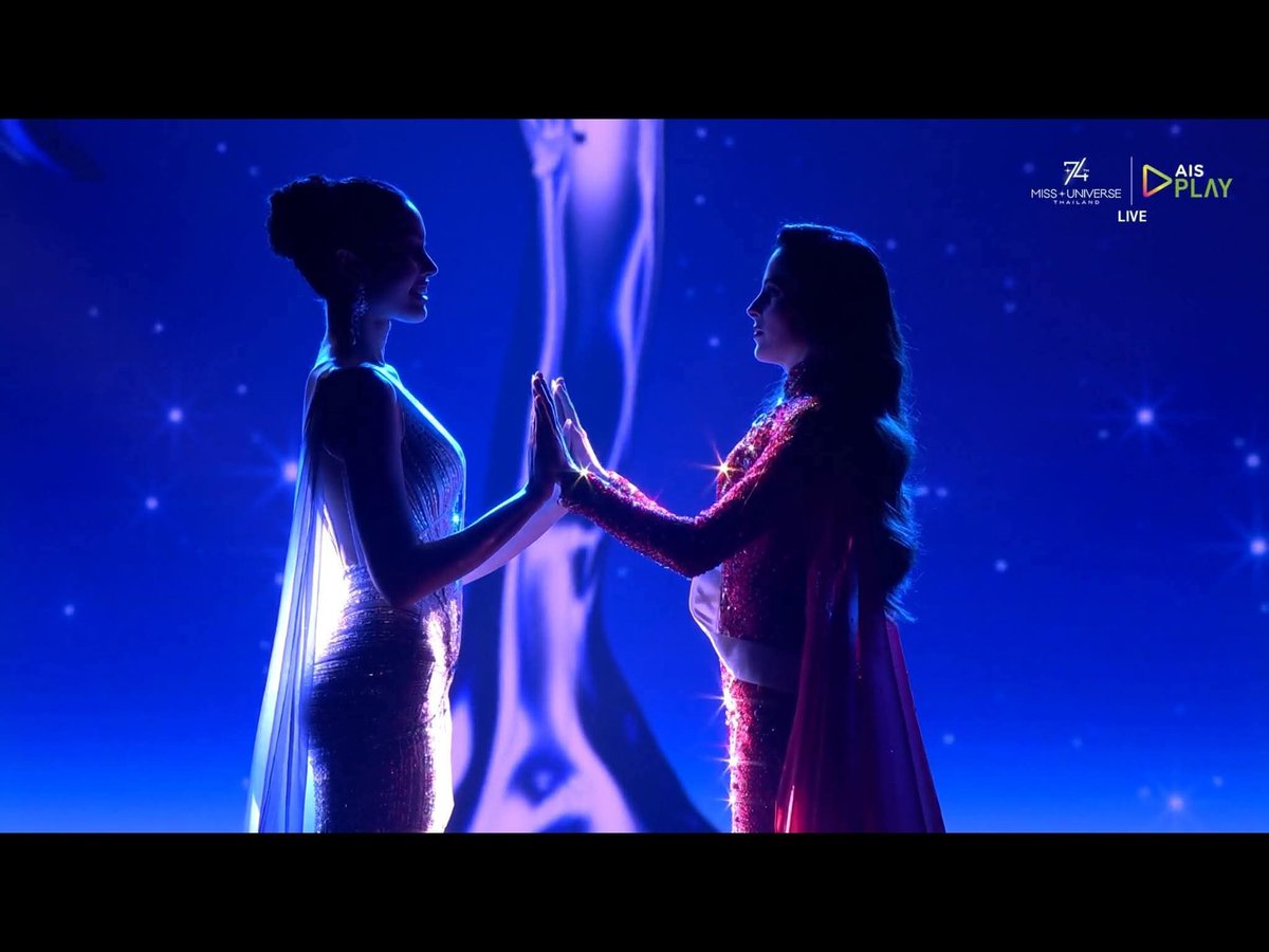 ยืนซ้ายรอง 1 ตลอดไป ยินดีด้วยค่ะฟาติมะ  กอดมงกุฎเอาไว้ให้แน่นๆนะคะ
#MissUniverse2025 #MissUniverse
#MissUniverseThailand2025