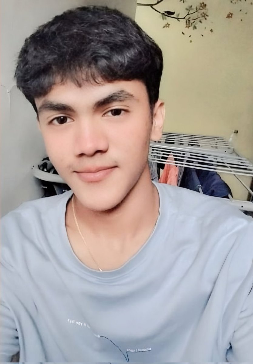 KumarNirals's tweet photo. Arnav Khaire, 19, first-year science student at Kelkar College.On his way to college, a minor argument on a local train turned into assault — beaten and humiliated just for speaking Hindi.Terrified and shattered, he came home trembling, unable to shake the shock and fear. https://t.co/9HLkXSKJws