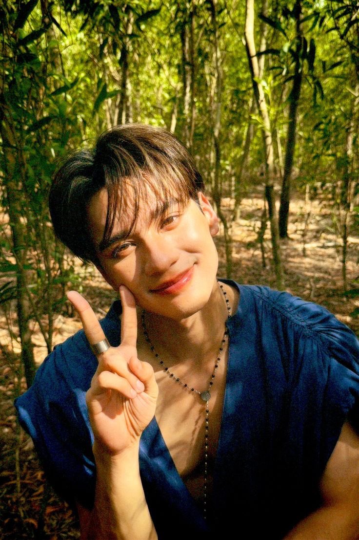 moonxest's tweet image. all good boys                        but bad boys
go to                                        bring heaven
heaven                                    to you