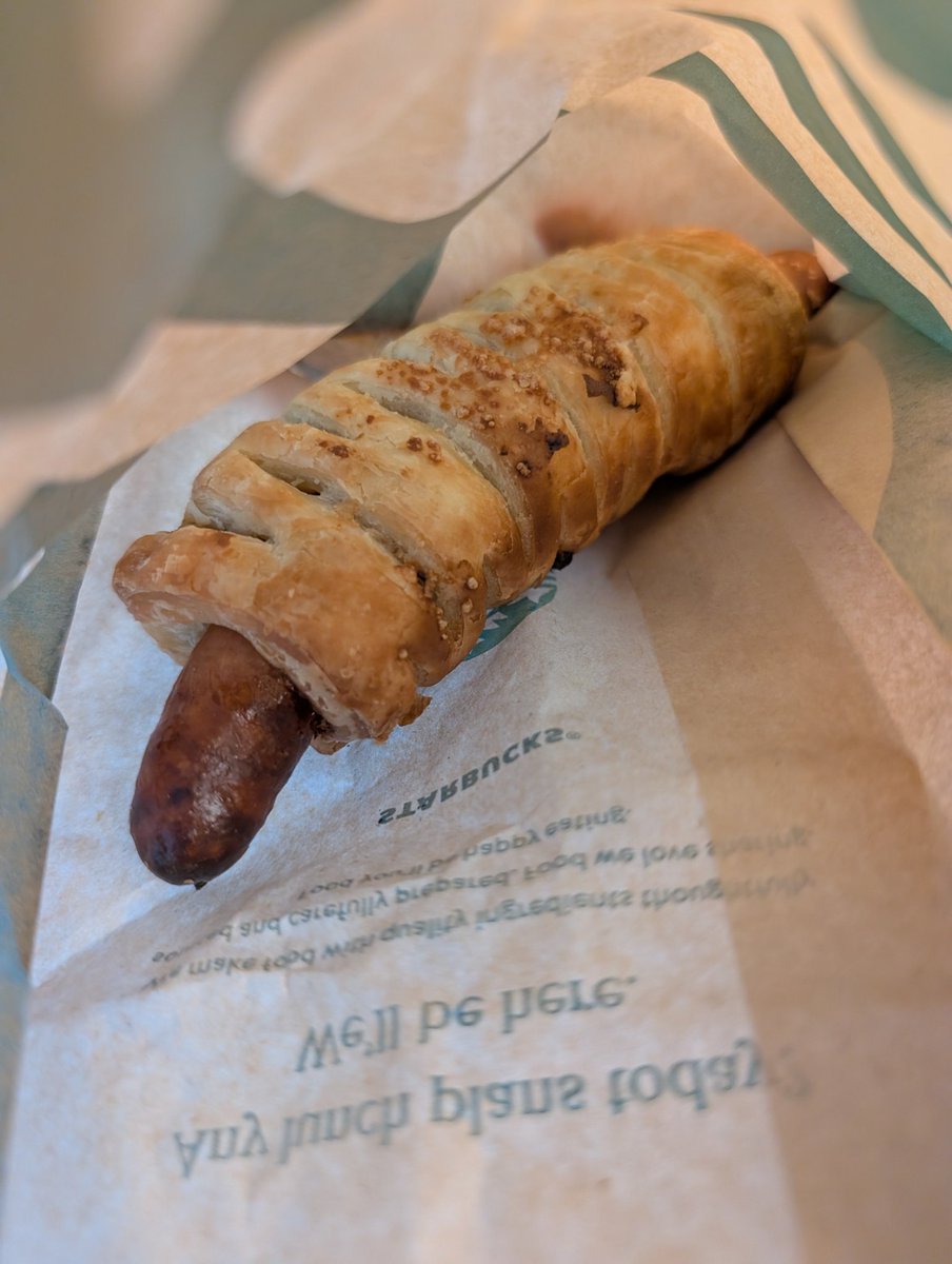 舞台を観に今から東京!!
スタバではいつもチョコレートチャンクスコーンを買ってたけど、
コレおいしすぎてここ1年弱ずとコレ。

👑ミスヘブン👑投票ありがとう🫶🏻🩷
お気持ちがうれしいので、
東京からの帰宅後、土曜日
3時間だけでも出てみるょえー🧸🌈

最終日☞24日は13:30～