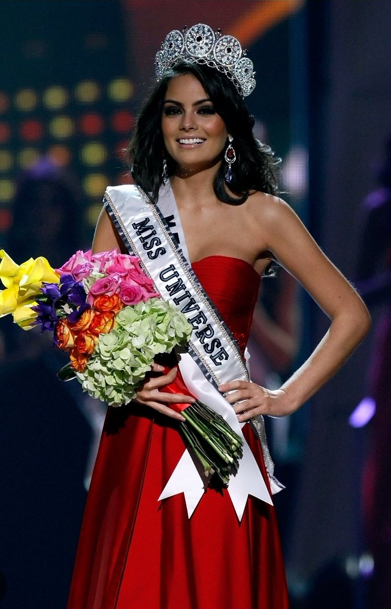 pablo_chagra's tweet image. Reinas de rojo ❤️🔥👑