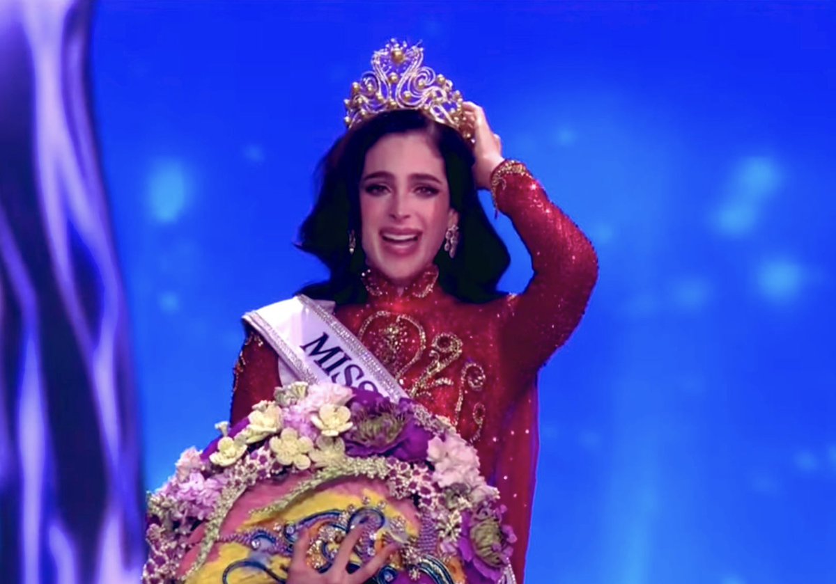 ¡Felicidades Fátima Bosch! 👑 <a href="/MissUniverse/">Miss Universe</a>