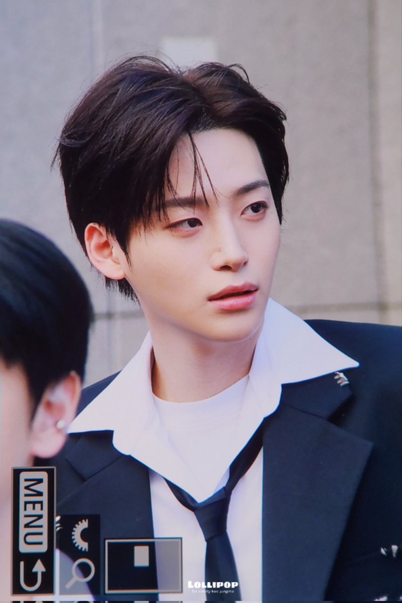 Lollipop000205's tweet image. 🍭  251121 뮤뱅 외출 Preview  🍭 
       #정모 #크래비티 
#CRAVITY #JUNGMO