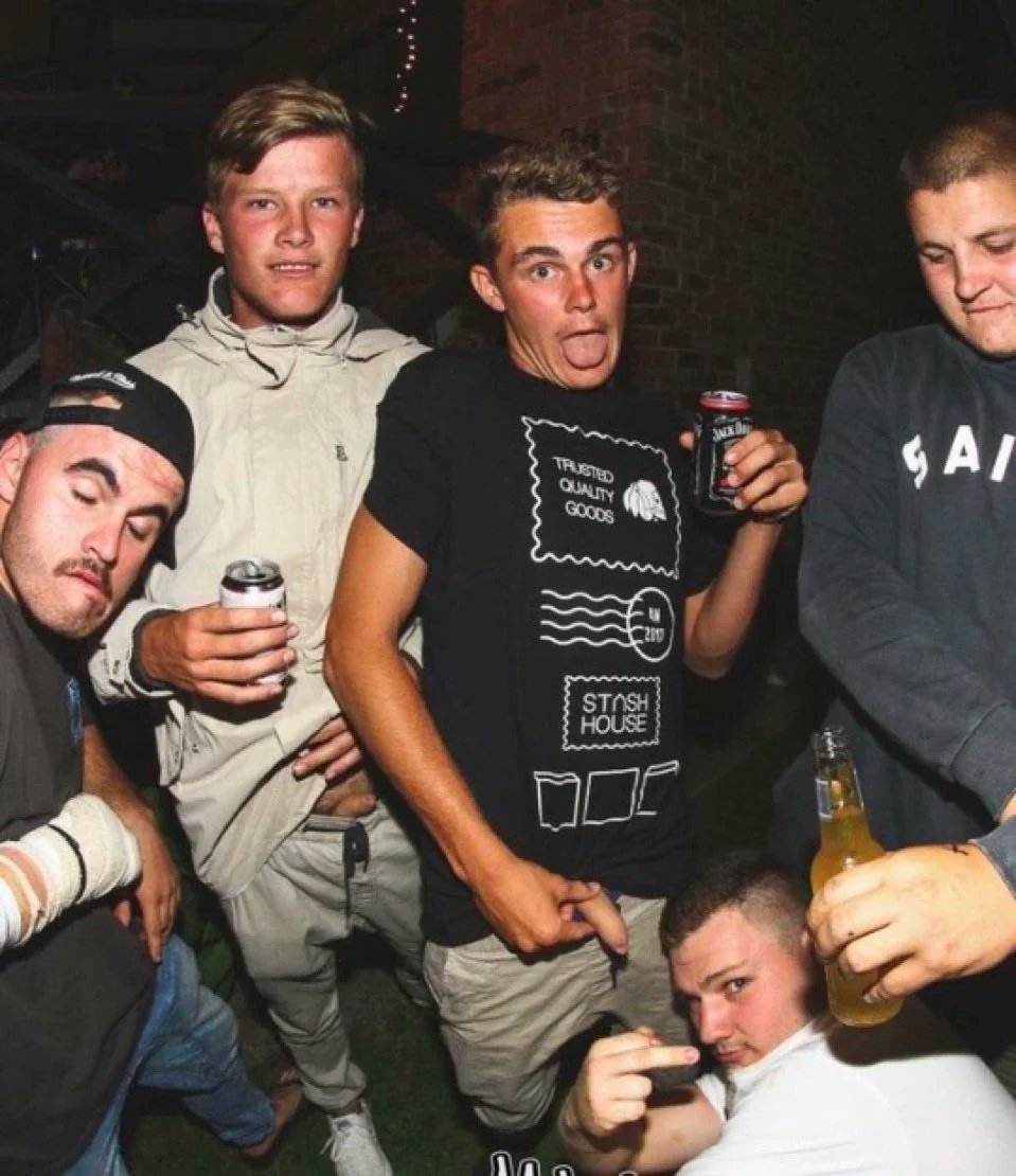 str8 blokes tweet media