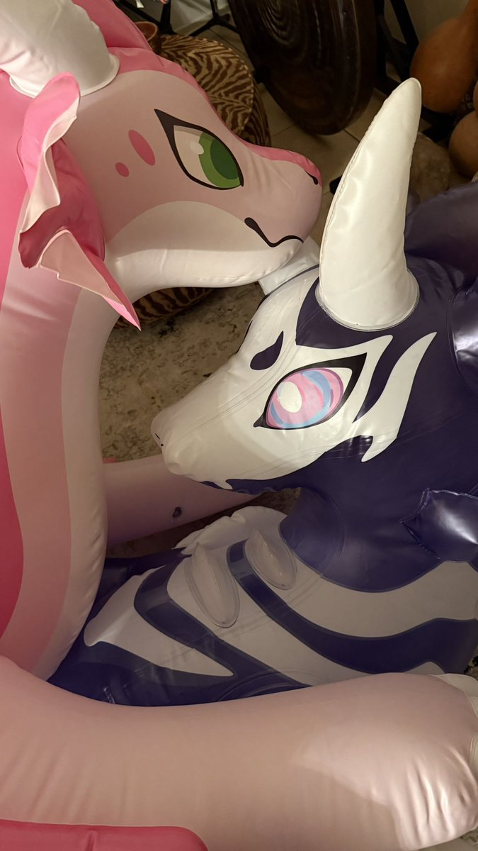 feenchiebirb's tweet image. another new toy has arrived. say hello to the gorgeous Ghost Dragon, @FactoryCreature&apos;s Veela! a very good toy for all your cuddling needs :3