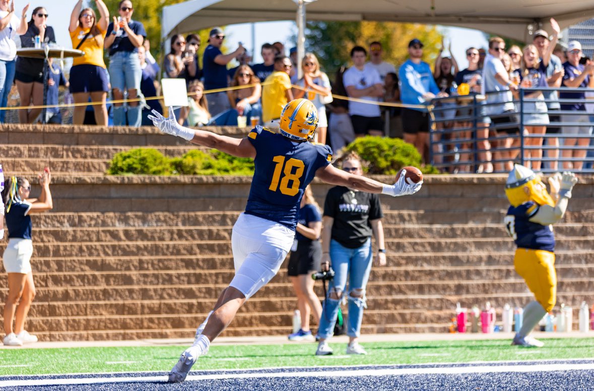 247SportsPortal's tweet photo. Augustana University TE Klayton Sattler (@KlaySatt) is entering the portal, he tells @mzenitz and @chris_hummer.

The 6-foot-6, 245-pound TE had 24 catches for 314 yards and 6 TDs this year in 7 games. https://t.co/sQK60d2avx