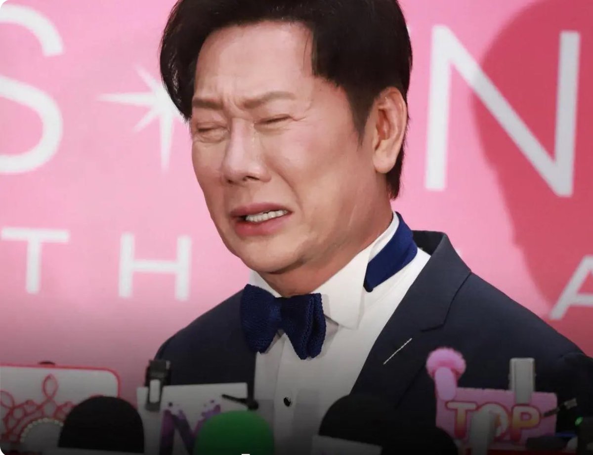 Nawat viendo que Fátima ganó 😂

#fatimabosch #MissUniverse #missuniverseméxico2025