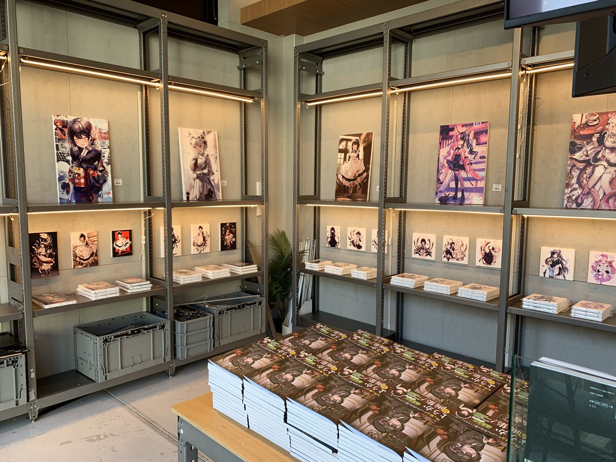 BPOSinfo's tweet image. ★『ようか画集 餐』発売記念イラスト展@ TSUTAYA BOOKSTORE 下北沢 

本日より開催！！

淑やかに、不穏に。美しく、残酷に。可愛いのに、何かがおかしい────危険な魅力たっぷりの女の子を描き続けるイラストレーター＜ようか＞、待望の初画集『ようか画集…