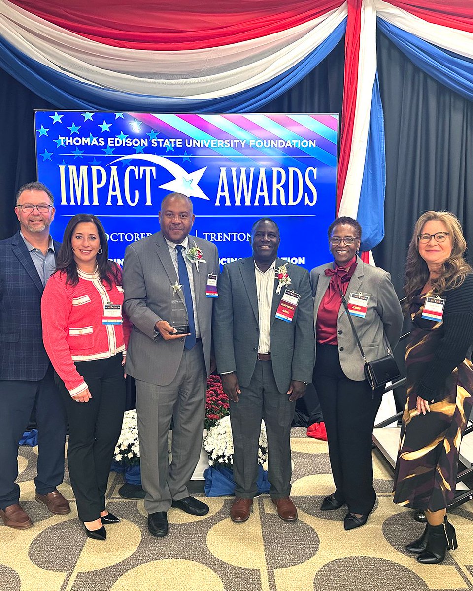 PSEGNews's tweet image. The #PSEGFoundation is proud to receive the Spirit of Edison Corporate Community Leader Award from @tesu_edu for over 30 years of support to military and veteran students. 

We’re honored to continue that work by increasing scholarships and supporting the development of new…