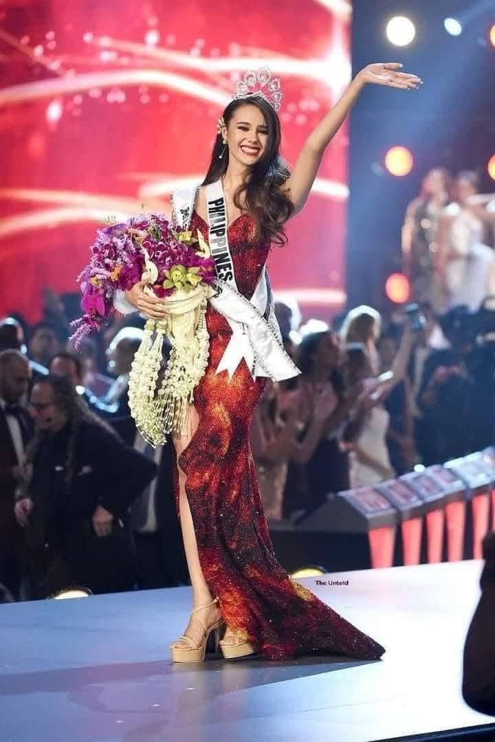 alwace_hapi's tweet image. Congrats, Catriona Gray! Miss Universe 2018, 2019, 2020, 2021, 2022, 2023, 2024, and 2025!

At ayan na naman, walang pahinga this year!
Go lang, queen! Ituloy ang iconic lava walk!
#MissUniverse2025 #MissUniverse #AhtisaManalo