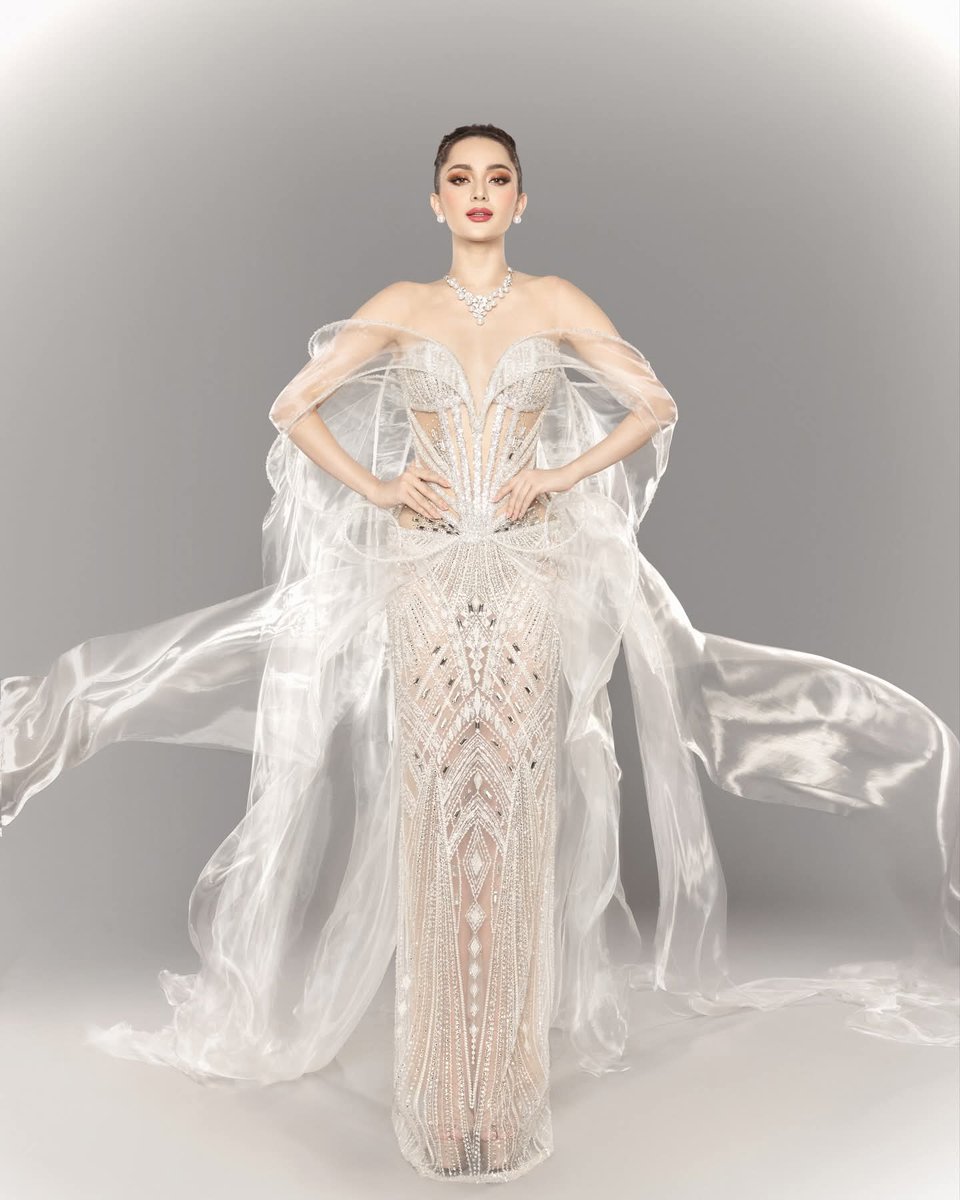 thenamecannotb's tweet image. I just hope na bigyan natin ng grand homecoming si #AhtisaManalo. She really fought for us. Let&apos;s give her the welcome treatment as if she won the crown. Cause we all know that she should have been #MissUniverse2025