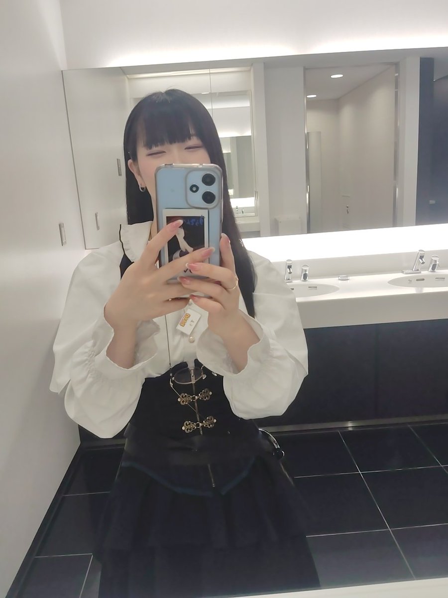 Suu_dealer's tweet image. しゅっ！！！
ふつかめっっ
今日はHORSEからディーラーしてますっっっ
見かけたら声かけてねぇ〜〜🥰🥰🥰

#SPADE
#ここから始まるボク達のポーカーライフ