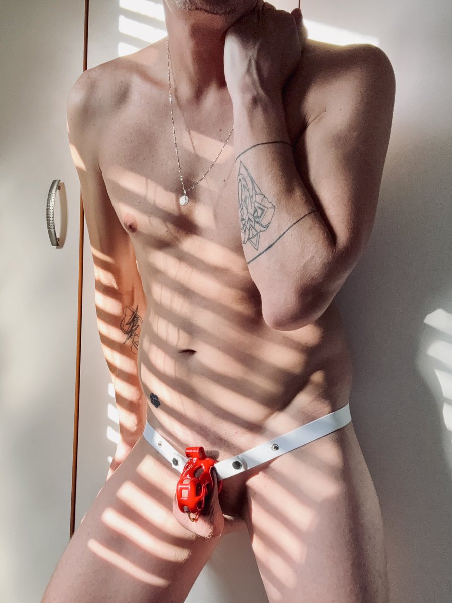 Good morning ☀️ Happy FriYAY! 😋 Sooo forgot about counting days locked but it’s now 207 days consecutively locked 🔐 The thought of removing has vanished and can’t see my life without it! Thank you everyone that helped and supported pup 🐶 ⚡️<a href="/kink_wear/">KINK🩷WEAR</a> cages are truly game