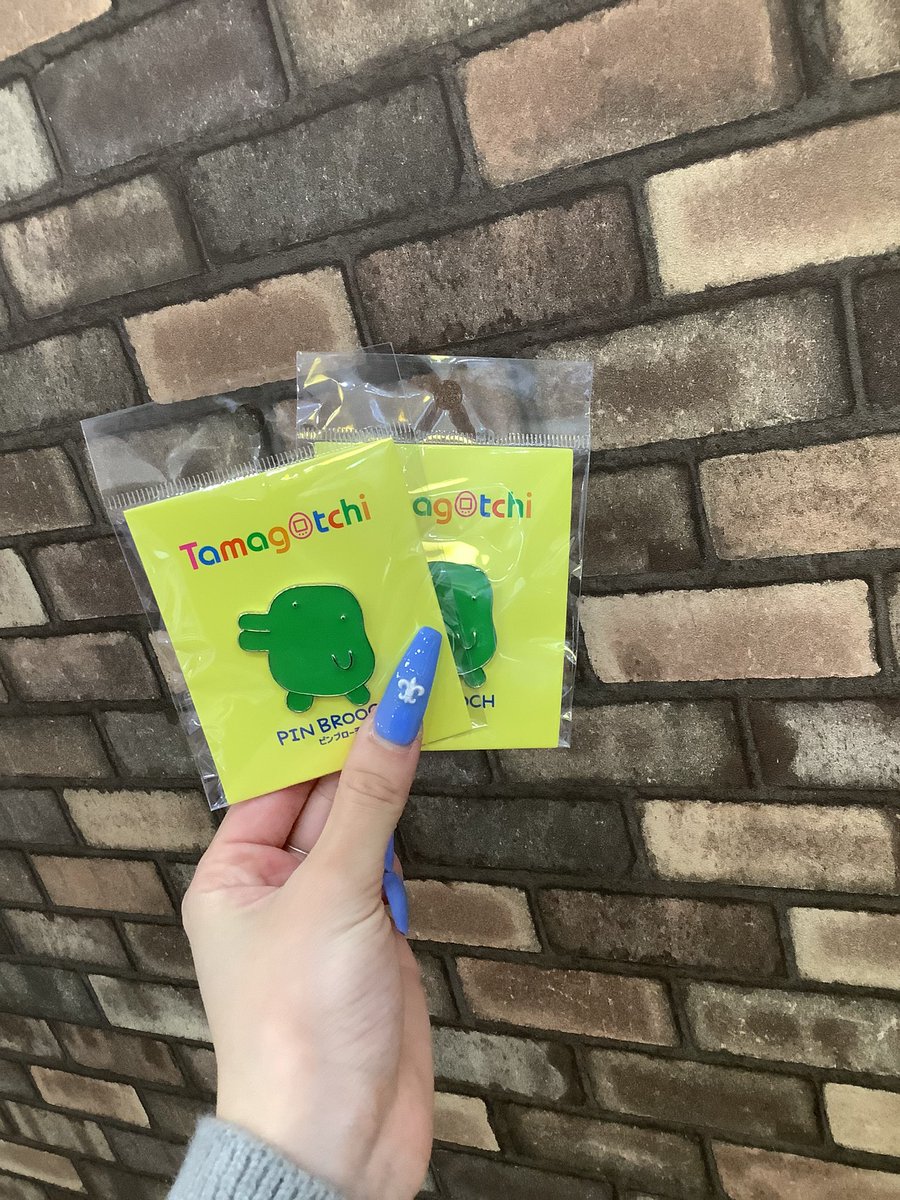 大人気商品たまごっちより くちぱっちのピンブローチ入荷いたしました