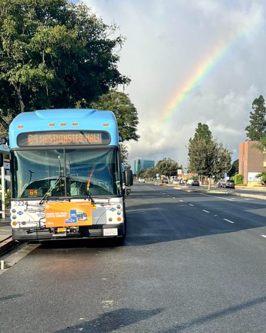 RideOCBus's tweet image. Here's a rainbow to brighten your day! 🌈

📷: Phillip Medina