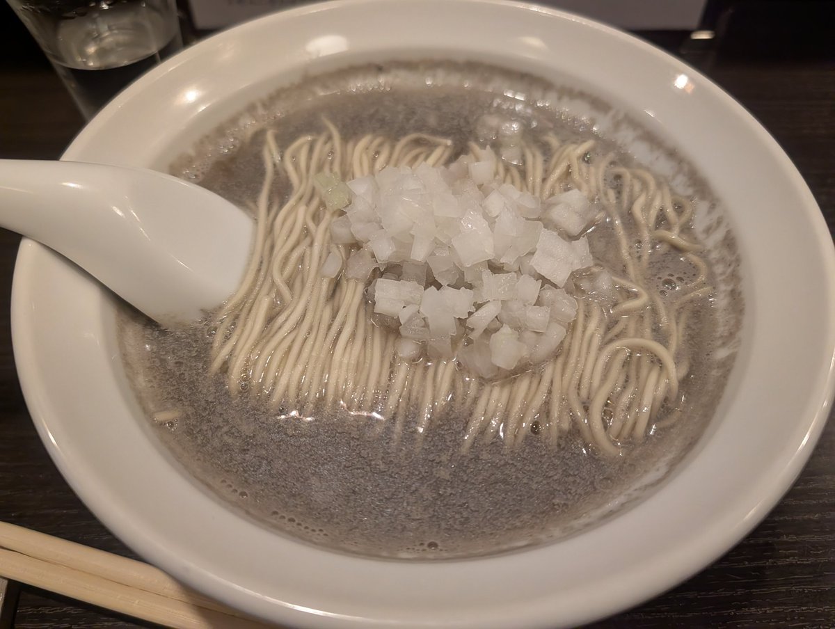 o_sio's tweet image. 昨晩は横浜の近くでラーメンを食べました。目の前にソープランドがあってちょっとびっくりしました。