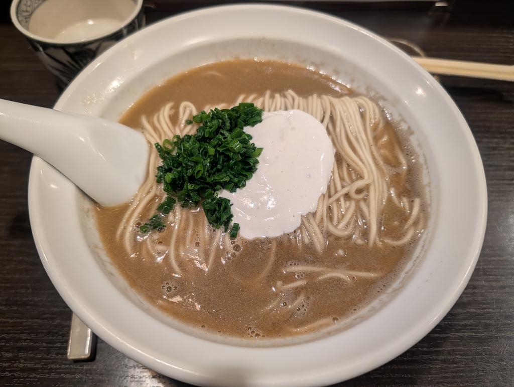 o_sio's tweet image. 昨晩は横浜の近くでラーメンを食べました。目の前にソープランドがあってちょっとびっくりしました。