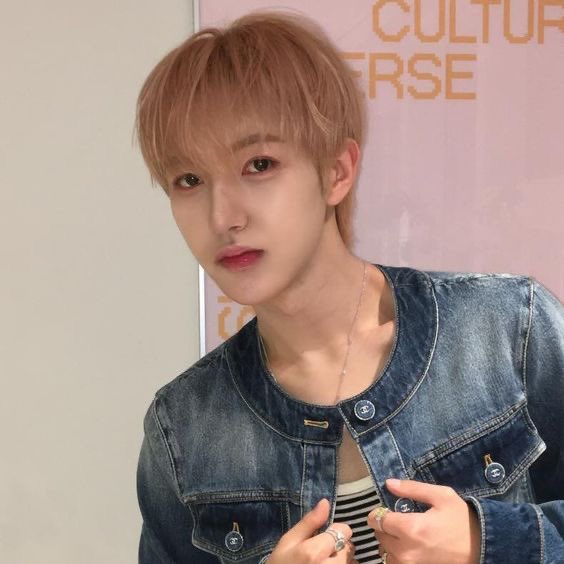 Hyunmin2203's tweet photo. hidden heart   | renmin/noren au 

renjun está destinado a quedarse con el capitán de basquetbol, el chico más popular de todo el instituto: jeno. sin embargo…nadie imaginaría que el corazón de renjun solo late por el más nerd, jaemin https://t.co/0lT7NZF55X