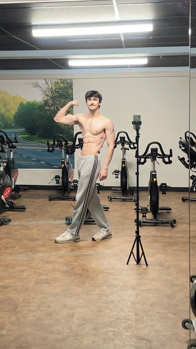 THE GRIM EEPER...

IS BACK. 

#1 Lillia NA

Rank and physique update😎