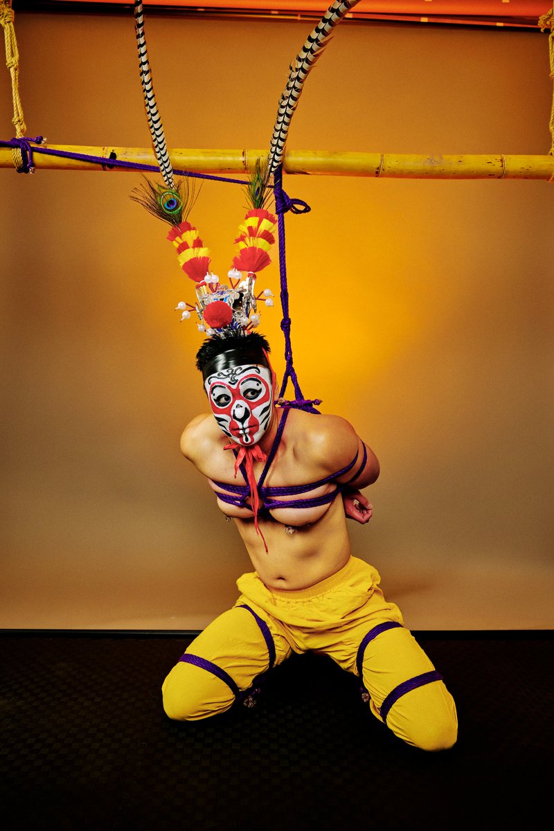 500 Years of Stillness
🪢 <a href="/jeruttali/">JerutTali 🪢💜 ✈️🇹🇭20/11/2025</a>
🐵 <a href="/bsb1295/">小弟 🪢🐰 | 🇹🇭 20 - 24 Nov 2025</a>
📸  <a href="/IntaGlove/">IntaGloveK叔</a>
Five centuries of imprisonment distilled into this moment: the art of contradiction where bound body births boundless gaze.