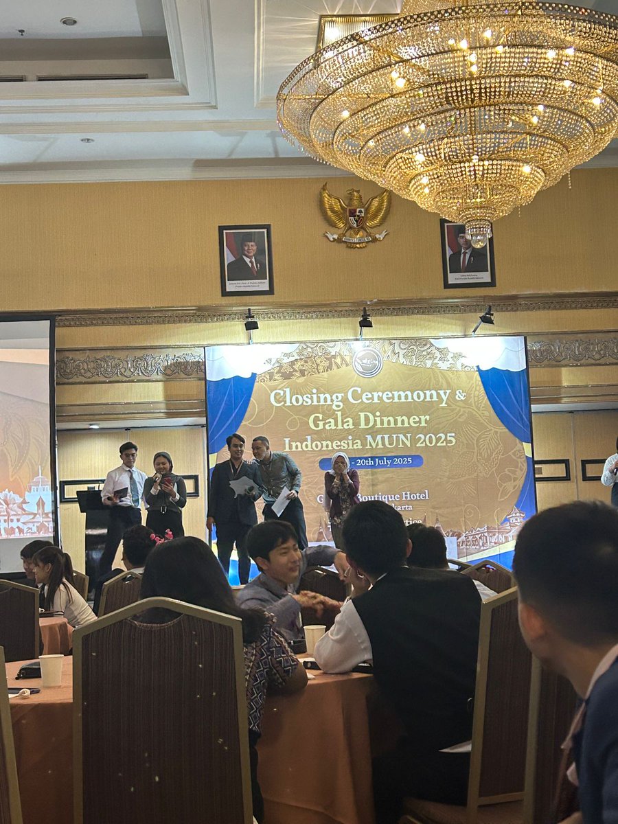 kayzur 🍎 tweet media