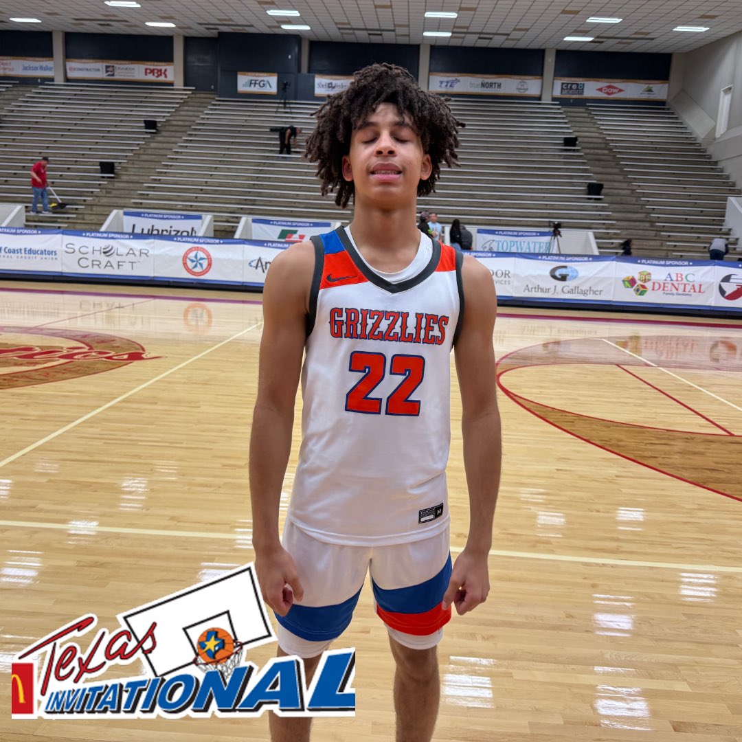 djones8301's tweet photo. Morgan Luzey @morganluzey closed a tough win over Dickinson with a dagger mid range jumper capping a 16p performance in the win. #TxInvitational @TXInvitational https://t.co/o7ABvvnZDz