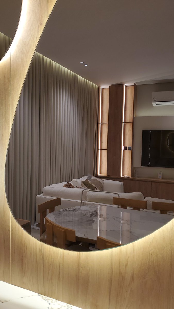 لا تدع لي الفرصة الأخيرة لأصنع من أخطاء غيري شيئا جميلا لك