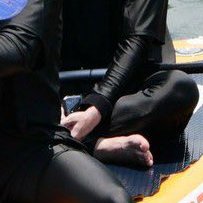 fluffkkyu's tweet image. jimin&apos;s not even holding the paddle he&apos;s letting jungkook do all the work i&apos;m crying