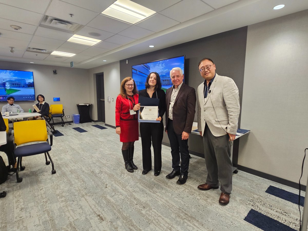 nutrisci_uoft's tweet image. 🔥 Big cheers to the top 3 Laura Pasut Award oral presentation winners! Your science, storytelling, and stage presence were next-level! 🚀🎤
#SciComm #NutritionalScience #LauraPasutAward #DNSResearchDay2025 @DLOConnor0803
