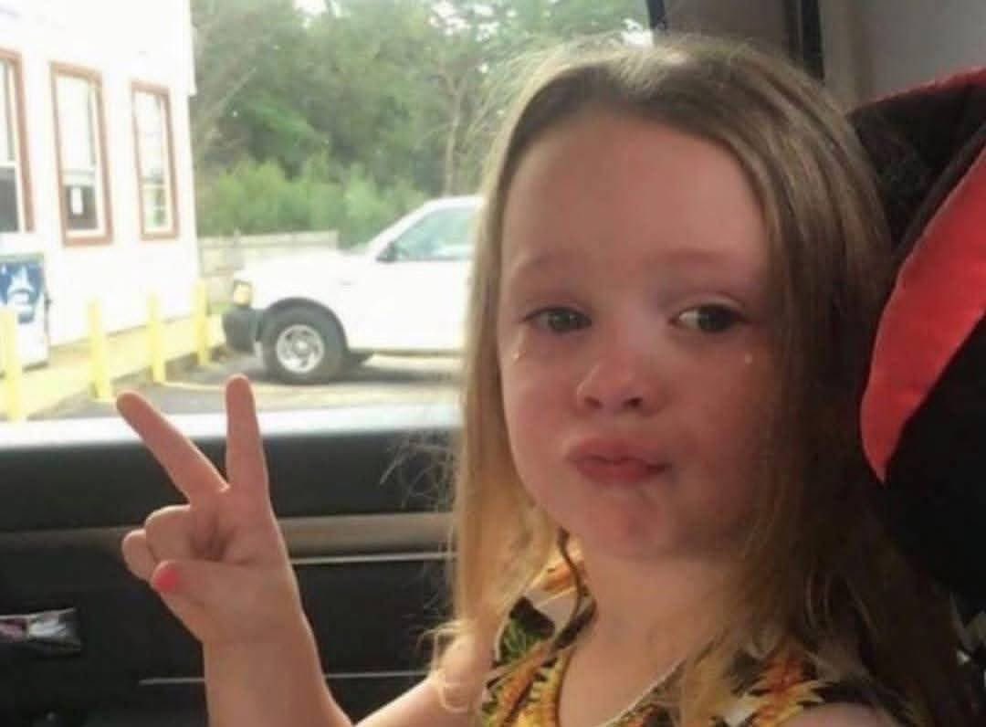 Is everything going well in your life?
Me:

#FridayVibes