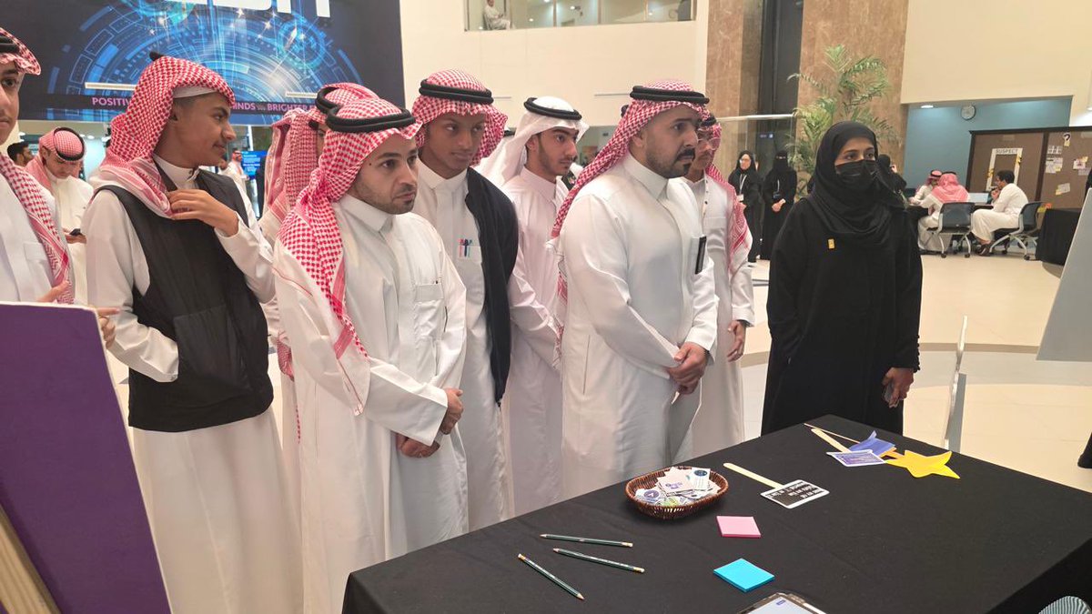 نظّمت وكالة الكلية للشؤون الأكاديمية ممثلةً بـ وحدة الأنشطة زيارةً مدرسية لطلاب مدرسة الموهوبين التقنية الثانويه ، وذلك لحضور معرض Hacking Festival ضمن فعاليات نادي الأمن السيبراني <a href="/csc_iau/">Cyber Security Club</a>
حيث تضمن المعرض تجربة تفاعلية مليئة بتحديات CTF، وتجارب الاختراق الأخلاقي، ومحطات الأمن