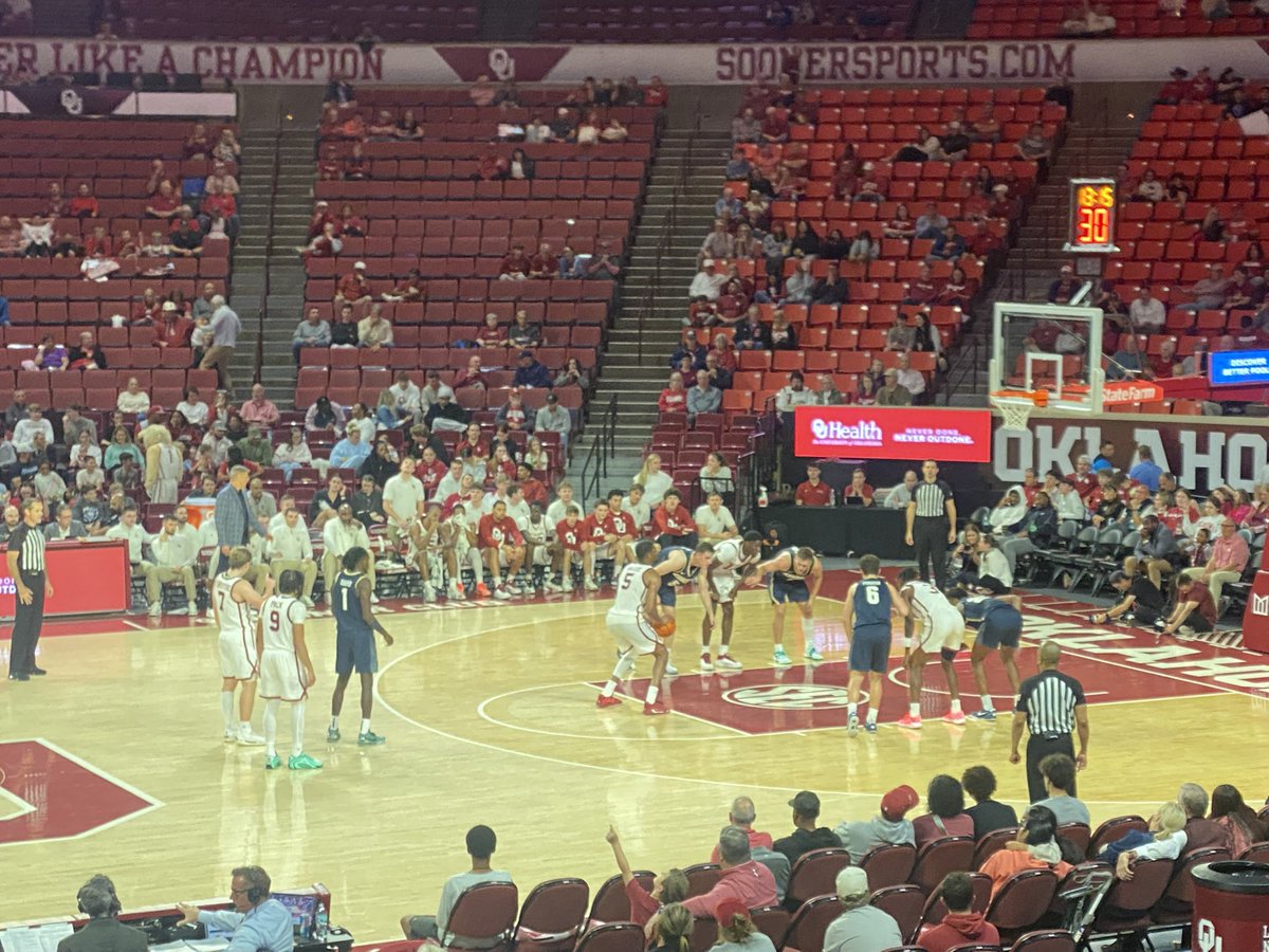 7 former Oklahoma high school kids in one pic tonight, ORU @ OU 
<a href="/ForsytheDayton/">Dayton Forsythe</a> (OU) <a href="/LUKEGRAY20244/">Luke Gray</a> (ORU) <a href="/reidlovelace3/">Reid lovelace</a> (OU) <a href="/CalFurnish/">Cal Furnish</a> (ORU) , Chase Martin (ORU) , Jeff Nawanko (OU) , Connor Dow (ORU) . <a href="/mhouckOU/">Mike Houck</a> #Sooners #ORU <a href="/OU_MBBall/">Oklahoma Basketball</a> <a href="/ORUMBB/">ORU Basketball</a> 🫡 #okpreps <a href="/OSSAAOnline/">OSSAA</a>