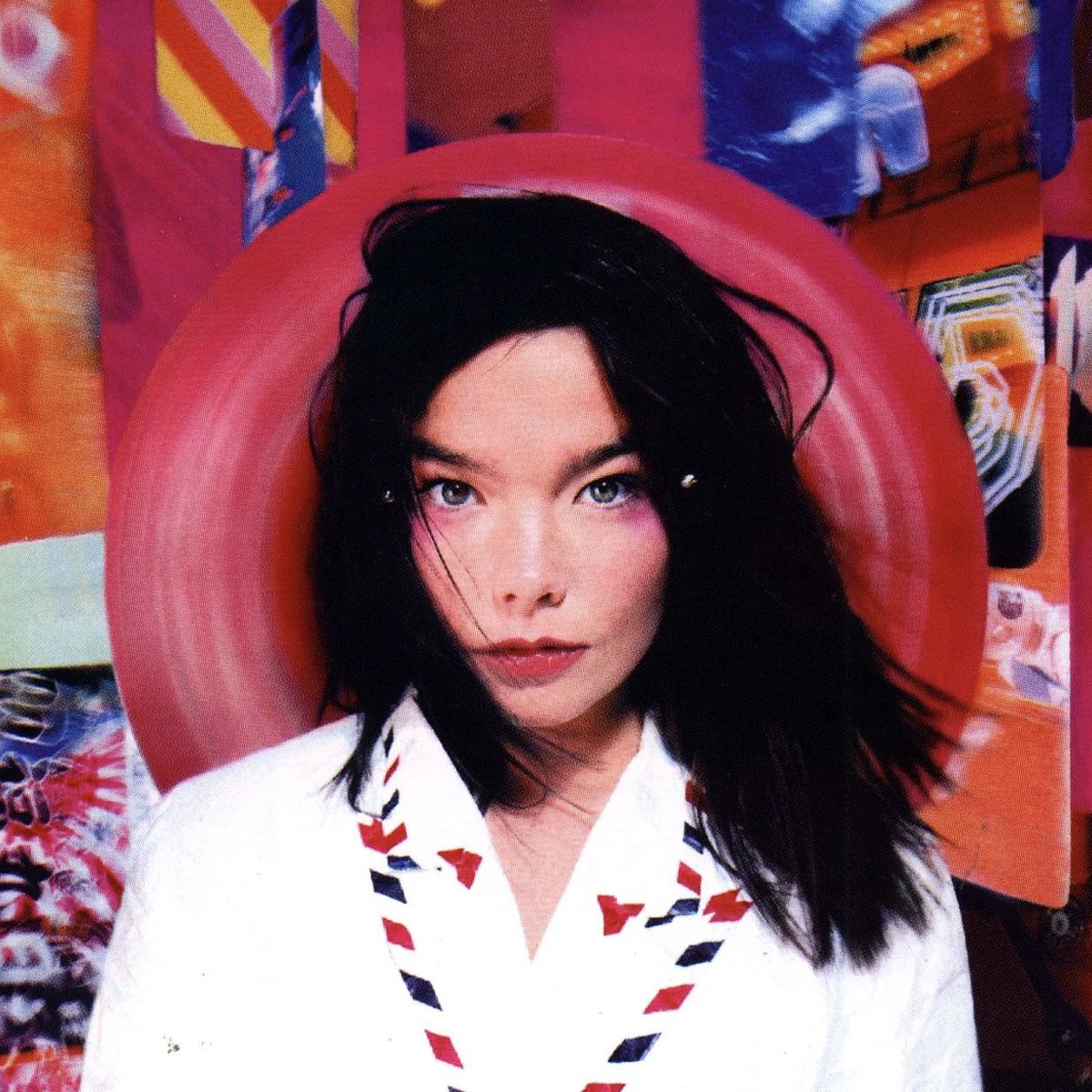 PopCrave's tweet image. Happy 60th birthday to the iconic Björk.