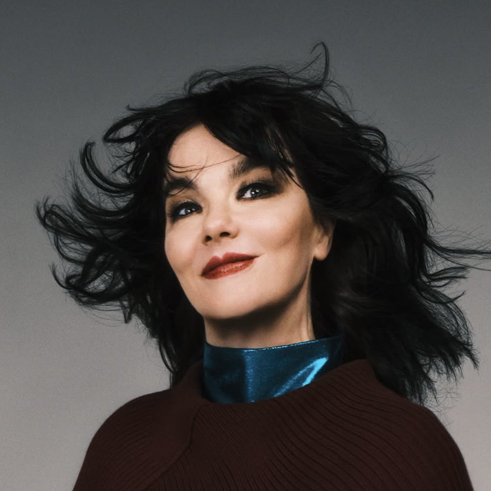 PopCrave's tweet image. Happy 60th birthday to the iconic Björk.