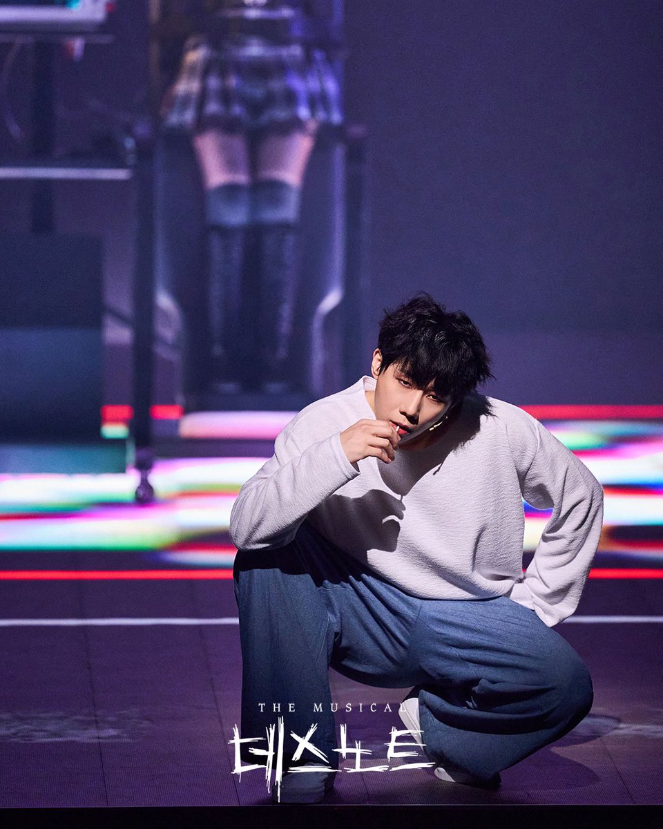 #뮤지컬 #데스노트

“라이트! 빛으로 가득 찬 세상 말이죠?”

누군가 이 세상을 바로잡아야 한다
𝐌𝐔𝐒𝐈𝐂𝐀𝐋 𝐃𝐄𝐀𝐓𝐇 𝐍𝐎𝐓𝐄

#NowPlaying #디큐브링크아트센터