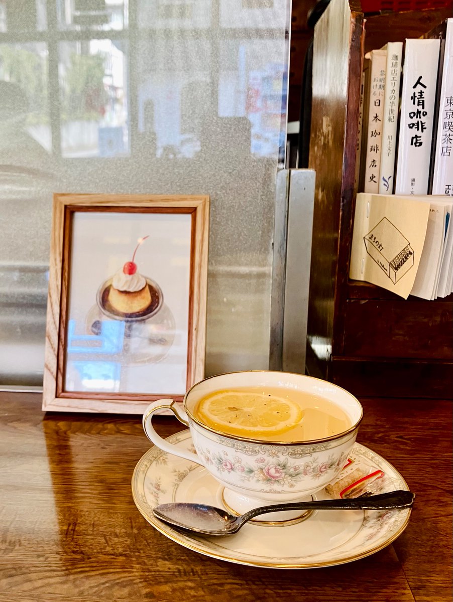 aokawa_waka's tweet image. 村田商會さんにて、渋谷の閉店した喫茶パリの展示を拝見しました。貴重な資料からお店の歴史を辿る興味深い展示です。以前はブティックを取り扱っていたとのことで、当時の店内やロゴなどの資料がありました🌹