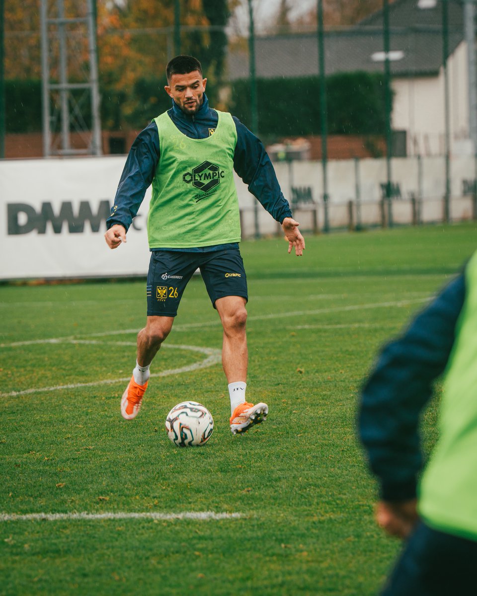 STVV_JP's tweet image. 欠場が続いていた #ムスリウ 選手がチーム練習に合流！⚽️
トレーニングでも元気な姿を見せてくれています！💪

#シントトロイデン #STVV 
#ここから世界へ