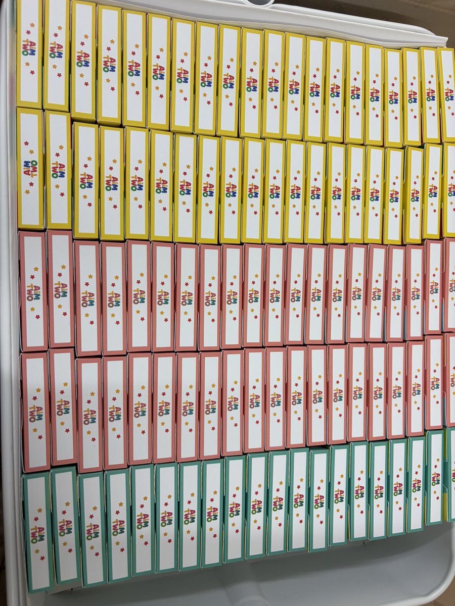 boardgame_en's tweet image. 詰め込み作業してます
色が綺麗で可愛い😍