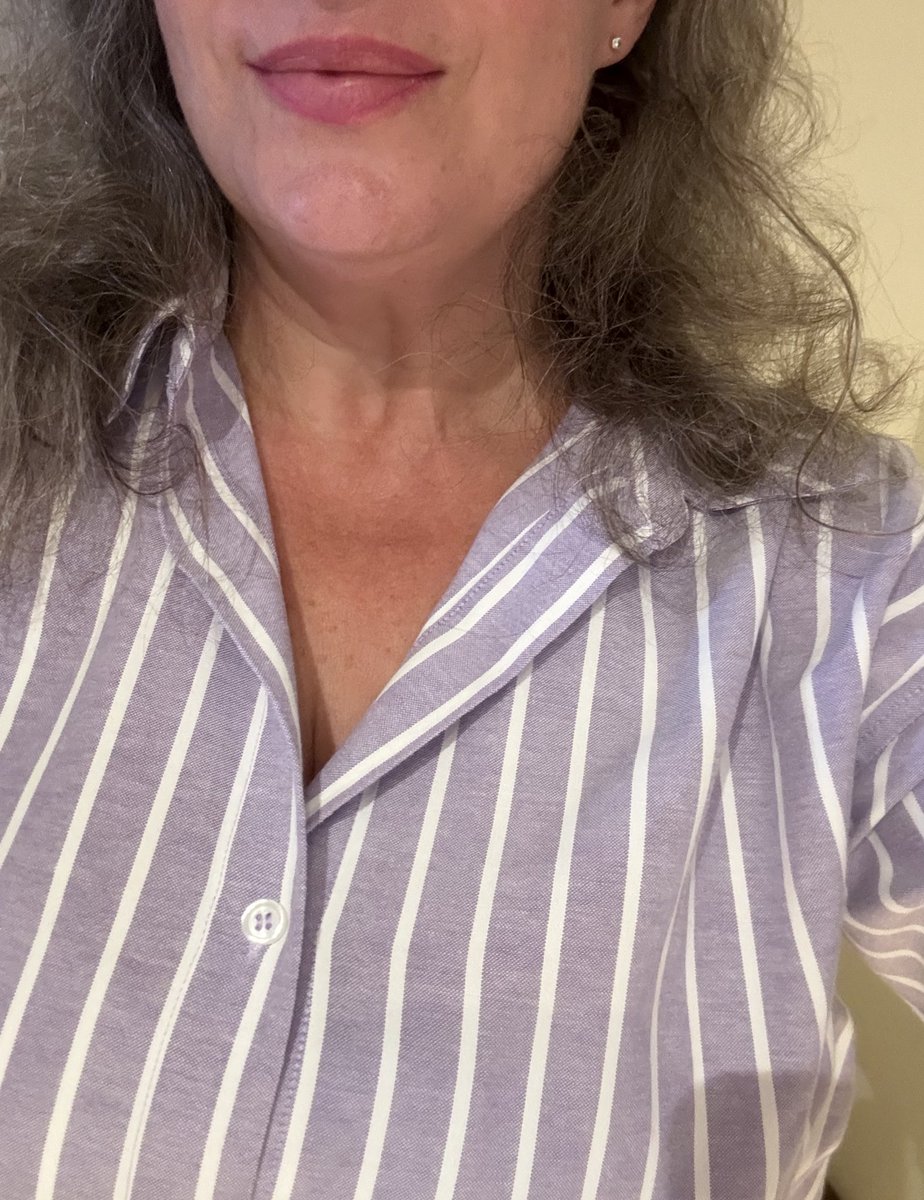 ArtoisLibra's tweet image. #dressedforsuccess Letztes Frühstück - in den bequemen Flugklamotten - in Wien ist es schon sehr kalt, daher kommt später noch ein Sweater drüber.