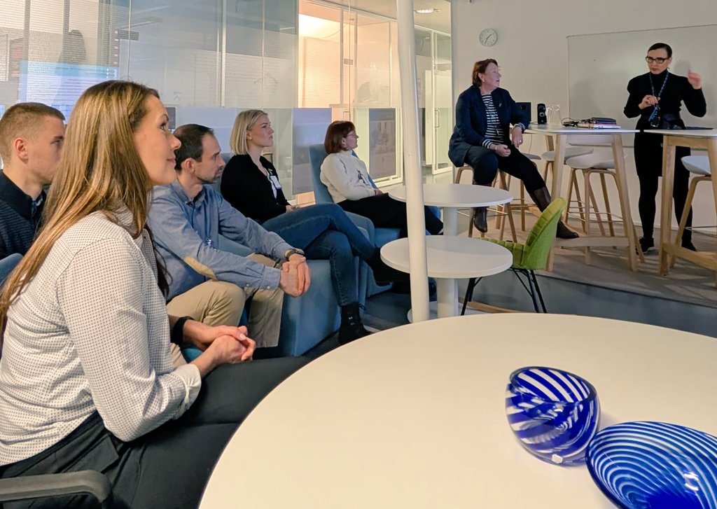 Eilen vierailulla <a href="/Polamk/">Polamk</a> oppilaskunnan hallitus. 👮‍♂️👮‍♀️ Keskusteluja poliisiopinnoista, työllisyysnäkymistä ja toimintaympäristön muutoksista. Ilmassa innostusta🔥 ja vahvaa luottamusta tulevaan #yhdessä 🙌
Kerrassaan #upeitanuoria✨️