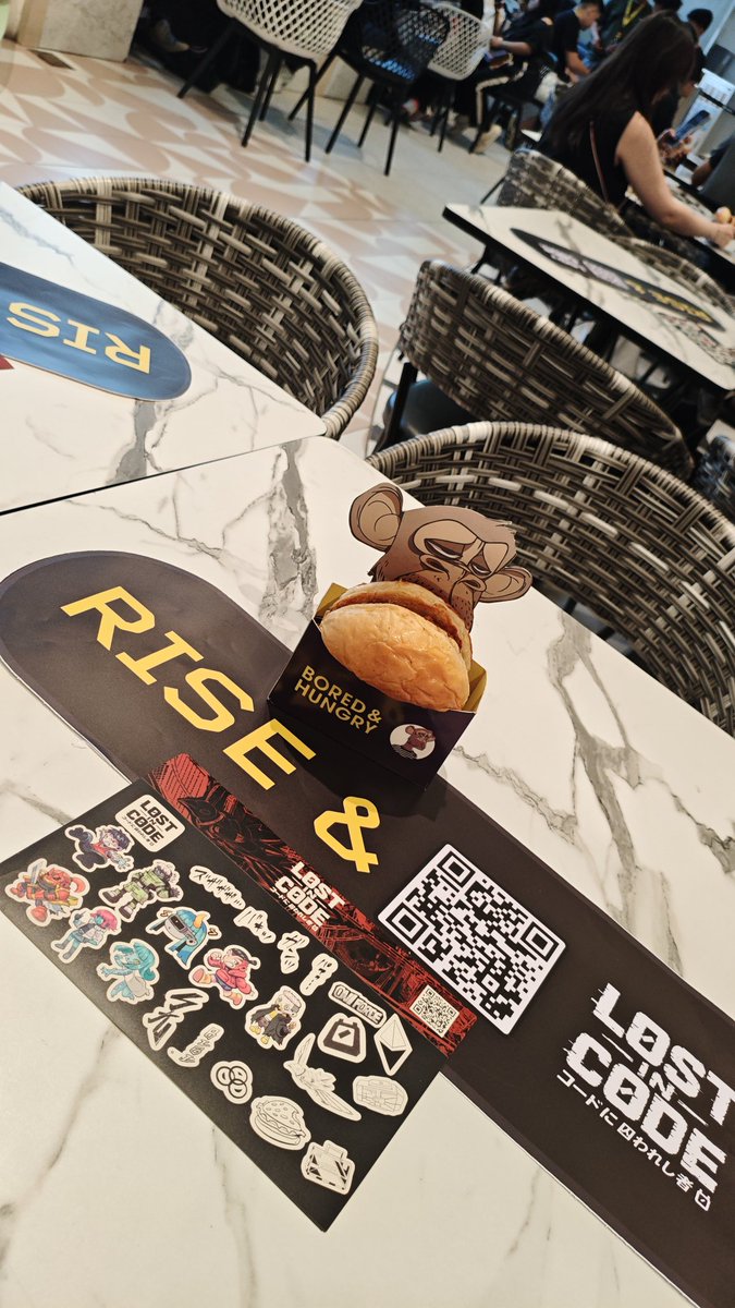 Dudertz_G's tweet photo. We are here at SM Aura and trying this awesome burger a new product of @BoredHungryAsia . ITSSS DEEEYYYYMM GOOOD!!  This is KATSU BURGER as of now it's limited edition food. Lucky to be one! 🤣

A MUST TRY FOOD! 🍔

#YGGPLAYSUMMIT
#ONIFORCExBOREDnHUNGRY https://t.co/Aeei9ISEZr