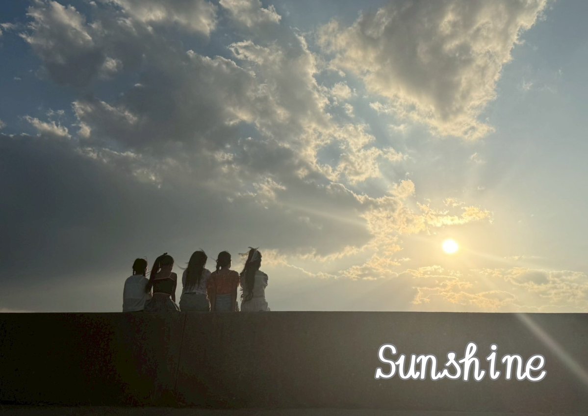 Unity_kousiki's tweet image. Unityの初ミュージックビデオ【Sunshine】を今日の20:00に解禁です✨
たくさんご覧ください💁🏻‍♀️
youtu.be/Nyf6k78UZ4w