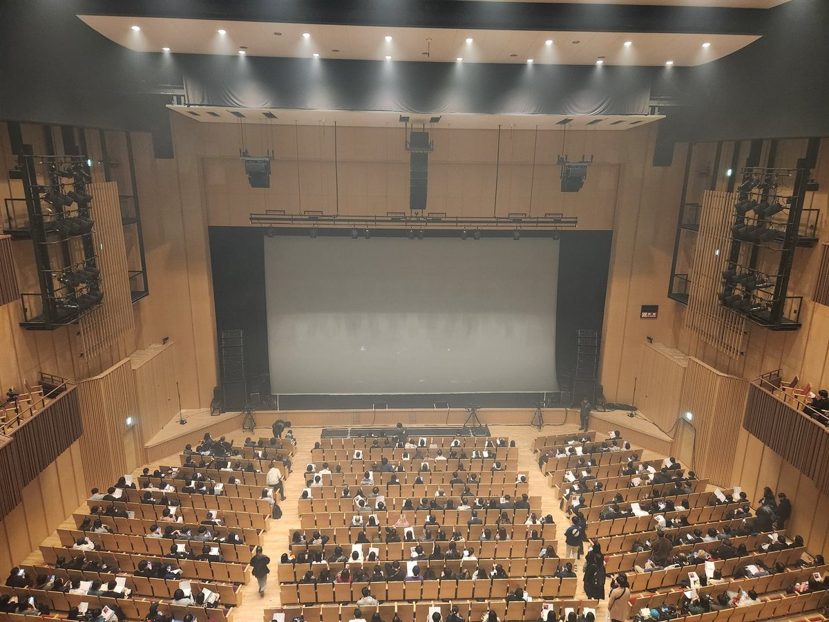 worldsendgirlfr's tweet image. 昨夜はThe Novembersの20周年記念公演@渋谷公会堂へ。
素晴らしいライブでした。
良い音鳴ってた！