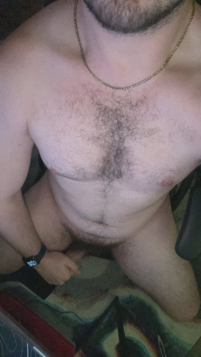 exzacktlyyalt's tweet photo. need a bottom who likes beefy guys 👀 https://t.co/0kIHCFv5jo