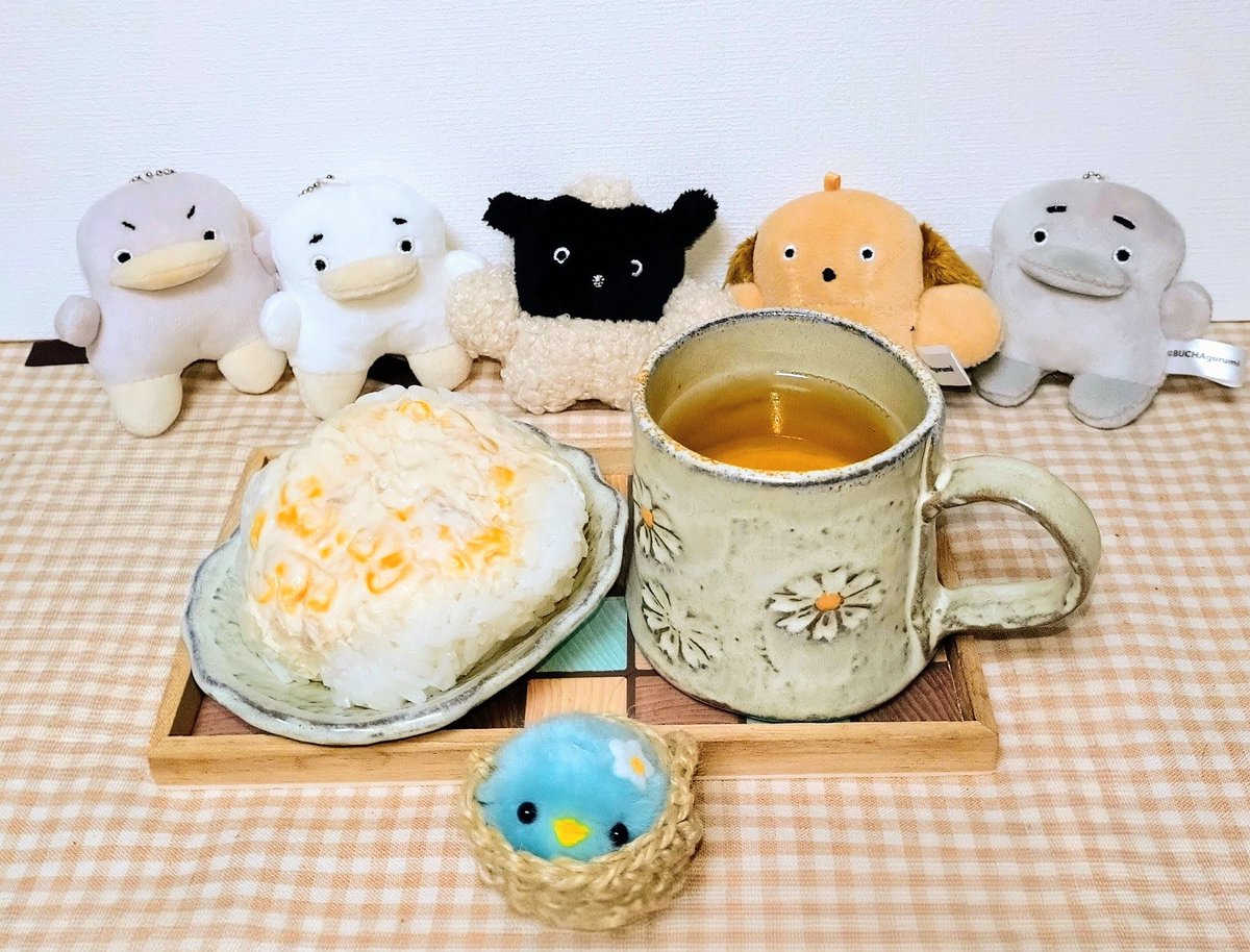 shuwafuwa_p0wa's tweet image. OnigiriAction参加します🙋

ツナマヨコーン寿司のおにぎり🍙
(コンビニのです)
温かいジャスミン茶☕🌸

大好きなBUCHAgurumiちゃんと幸せを呼ぶ青いピーちゃんと🥰
 
 #ぬい撮り  #ぬい活 
 #ぬいぐるみの時間
 #BUCHAgurumi
 #OnigiriAction