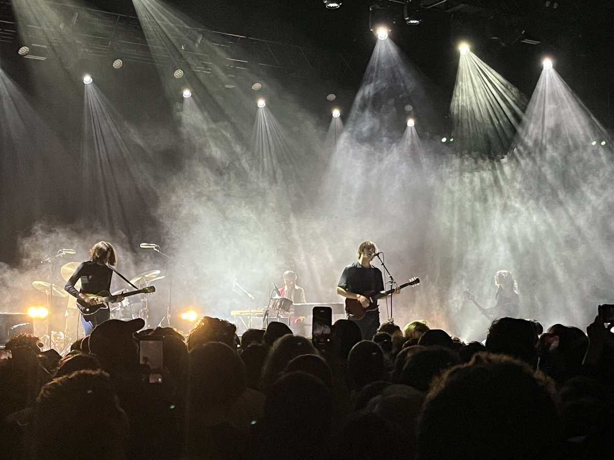 OffRare's tweet image. Geese and racing mount pleasant oh joyous day (bad photo of cameron stupid iPhone)