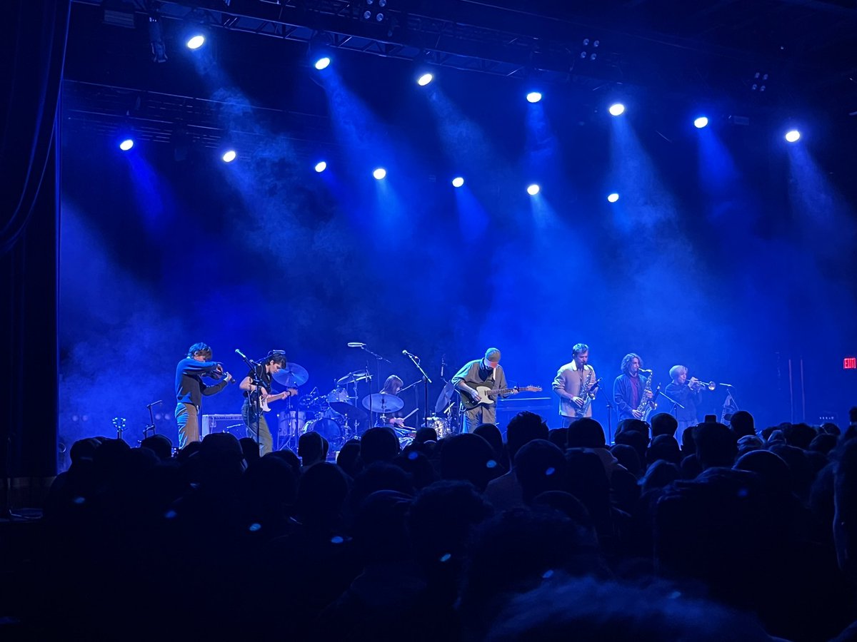 OffRare's tweet image. Geese and racing mount pleasant oh joyous day (bad photo of cameron stupid iPhone)