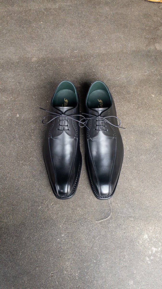 Fibonacci_JP's tweet image. newsを更新しました！

流れモカ
fibonacci.tokyo.jp/?p=15149

#墨田区 #鐘ヶ淵 #フィボナッチ紳士洋品店 #革靴 #オーダーシューズ #流れモカ #スワールモカ