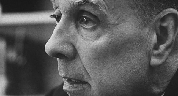¿En qué hondonada esconderé mi alma 
para que no vea tu ausencia 
que como un sol terrible, sin ocaso, 
brilla definitiva y despiadada? 
Tu ausencia me rodea 
como la cuerda a la garganta, 
el mar al que se hunde.

#JorgeLuisBorges
'#Ausencia'