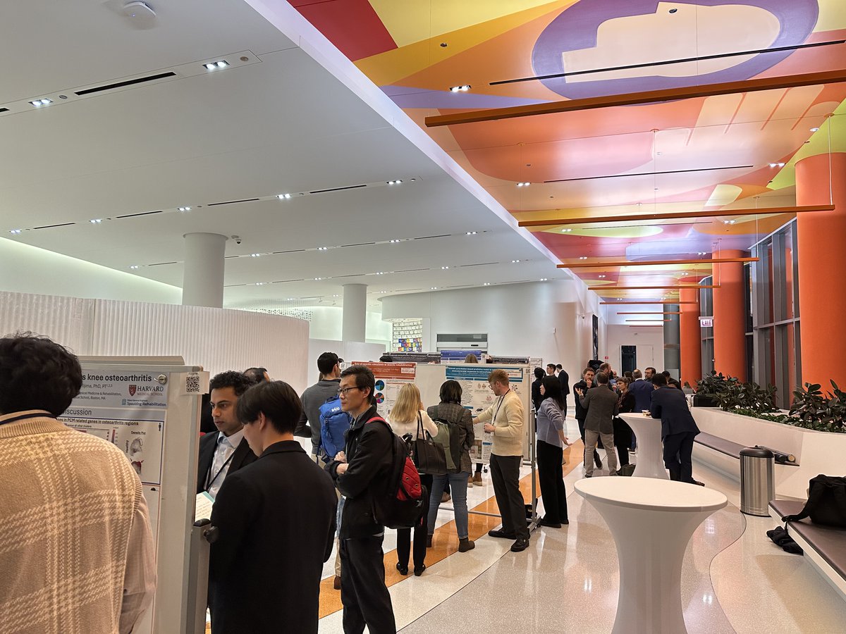 AR3T_P2C's tweet image. Plenary speaker Ana Rodríguez Castillo kicked off day one of Regen Rehab25 with her talk,” Limitations and Constraints in the Art World: An Inevitable Force of Creation,” which drew parallels between regenerative rehabilitation research and the art world.
@AAPhysiatrists